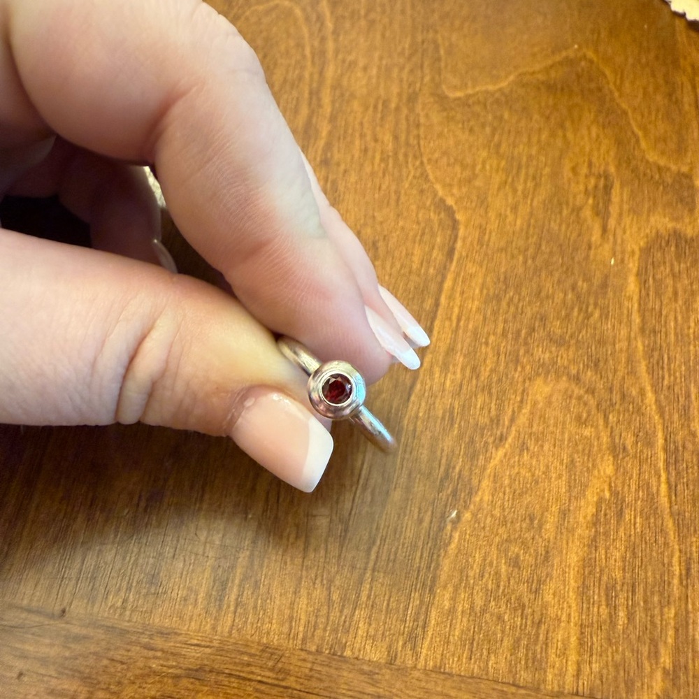 James Avery Garnet January Birthstone size 7